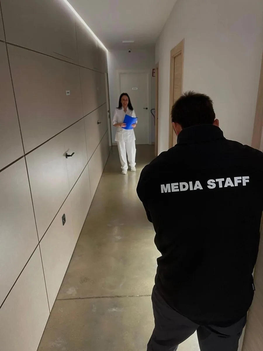 Media Staff Dr.Grow grabando contenido